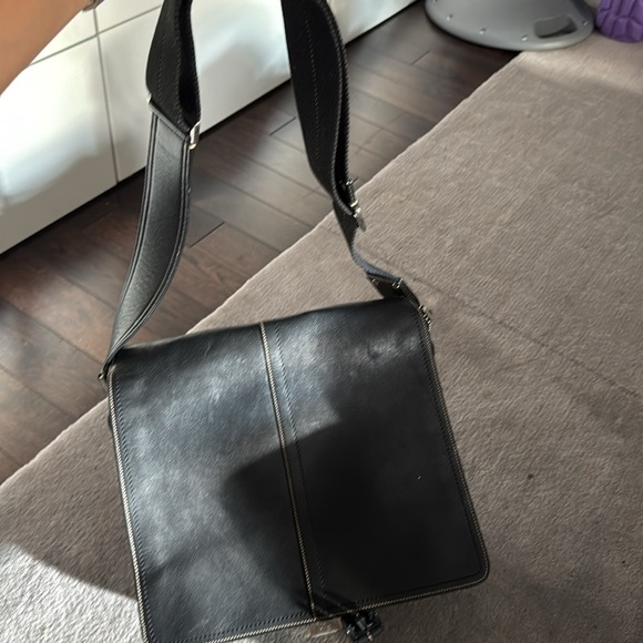 Coach messenger bag.  Leather. - Picture 9 of 11